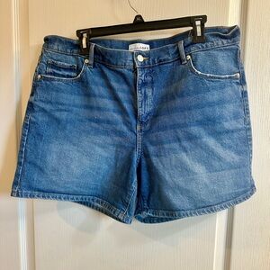 LOFT Size 14 The Roll Denim Jean Short